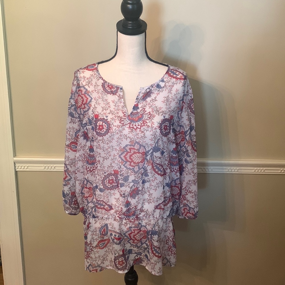 Chico’s Blouse. Size 2. Excellent Condition